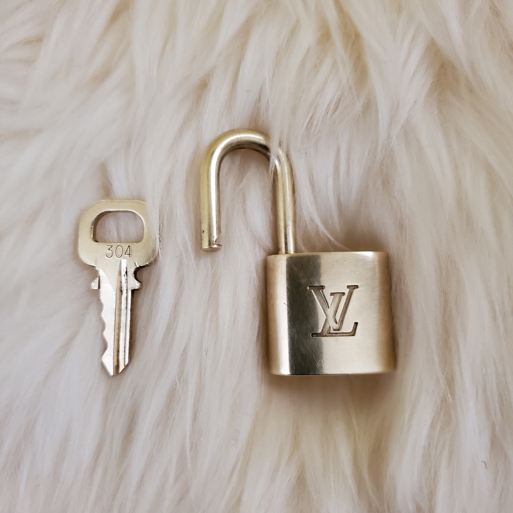 Louis Vuitton Gold Brass Hardware Lock & Key #304